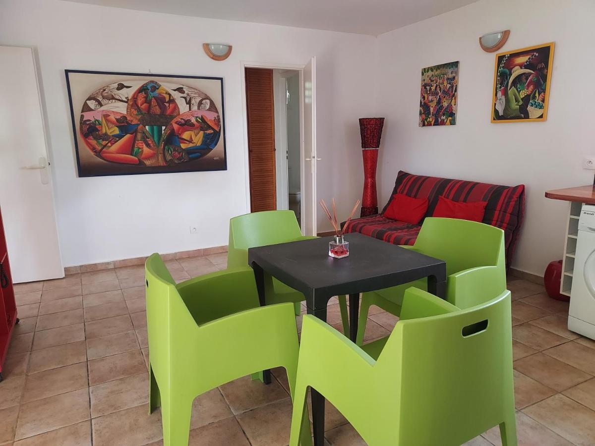 Bungalow Du Jardin Botanique De Deshaies Bilik gambar